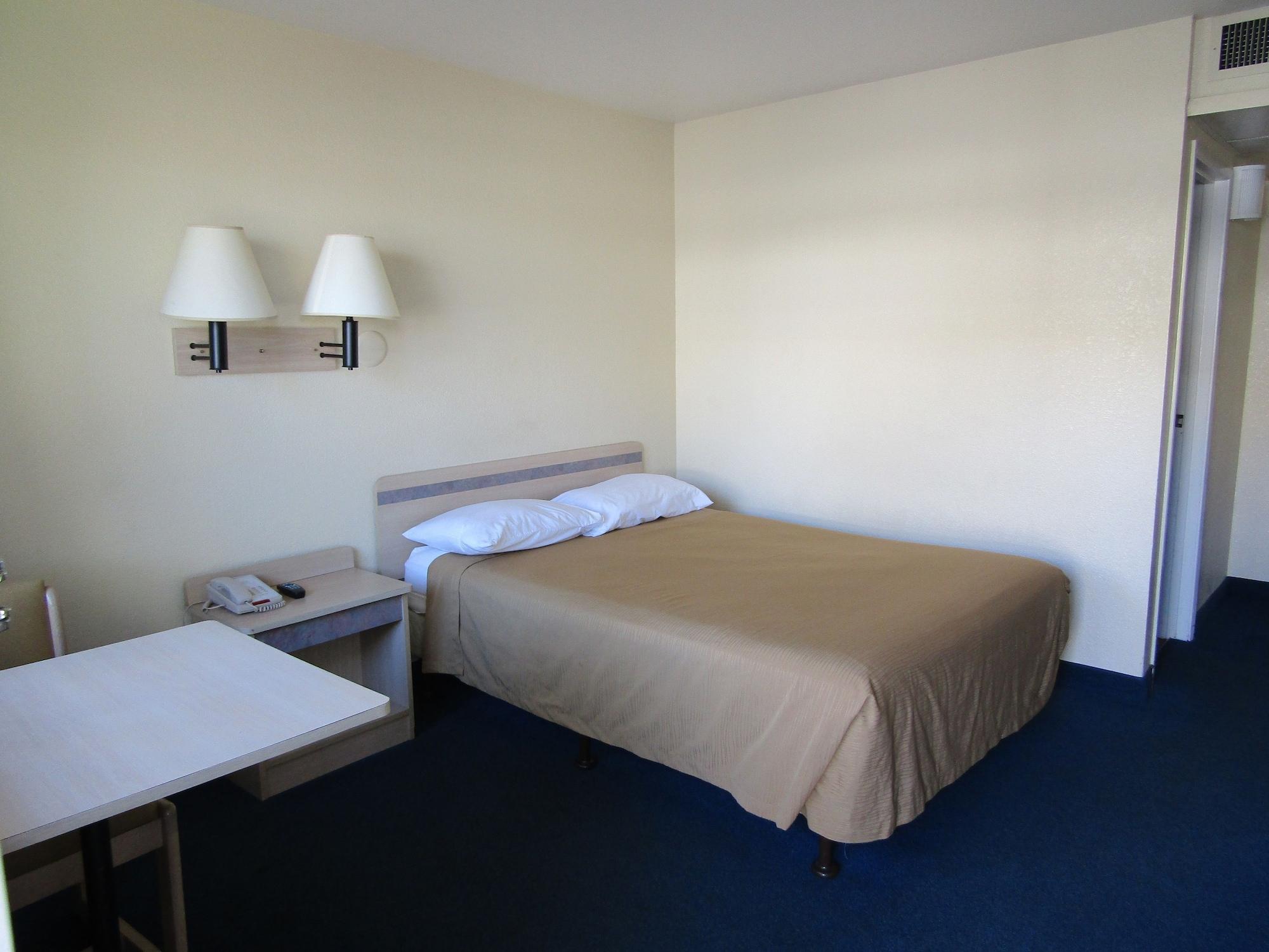Budgetel Inn & Suites Yuma Exterior photo